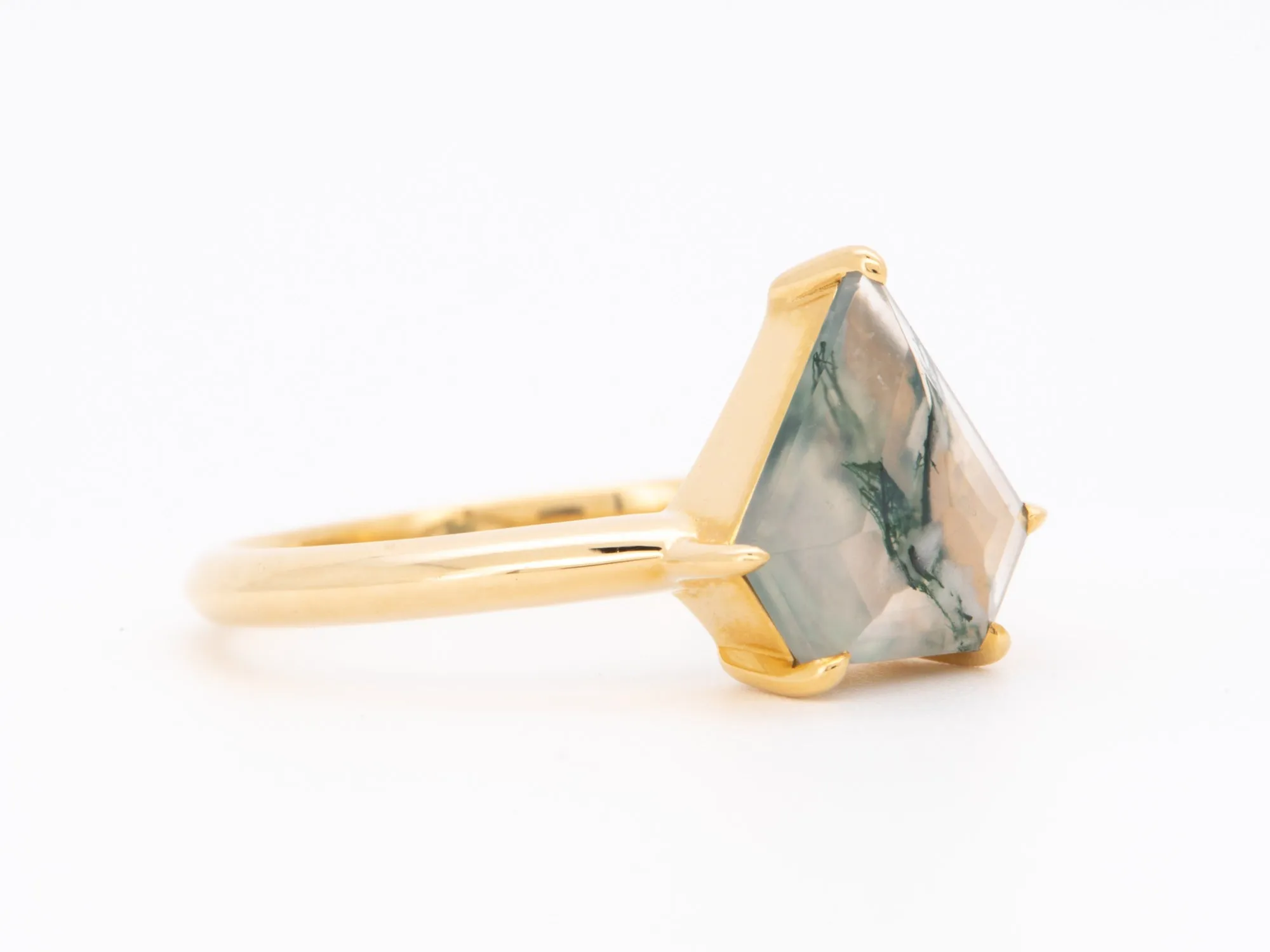 1.75ct Shield-Shape Moss Agate 14K Yellow Gold Engagement Ring R6246