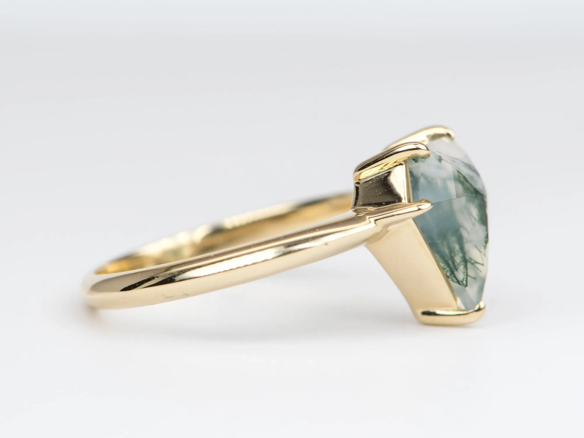 1.75ct Shield-Shape Moss Agate 14K Yellow Gold Engagement Ring R6246