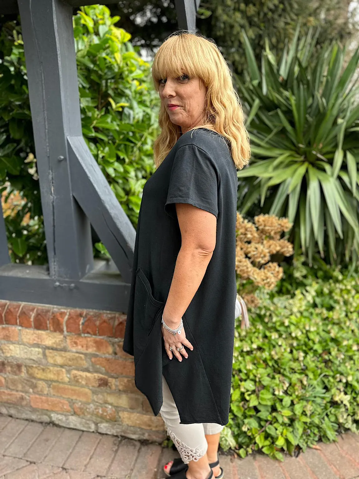 Black Hankey Hem Pocket Top Harriet