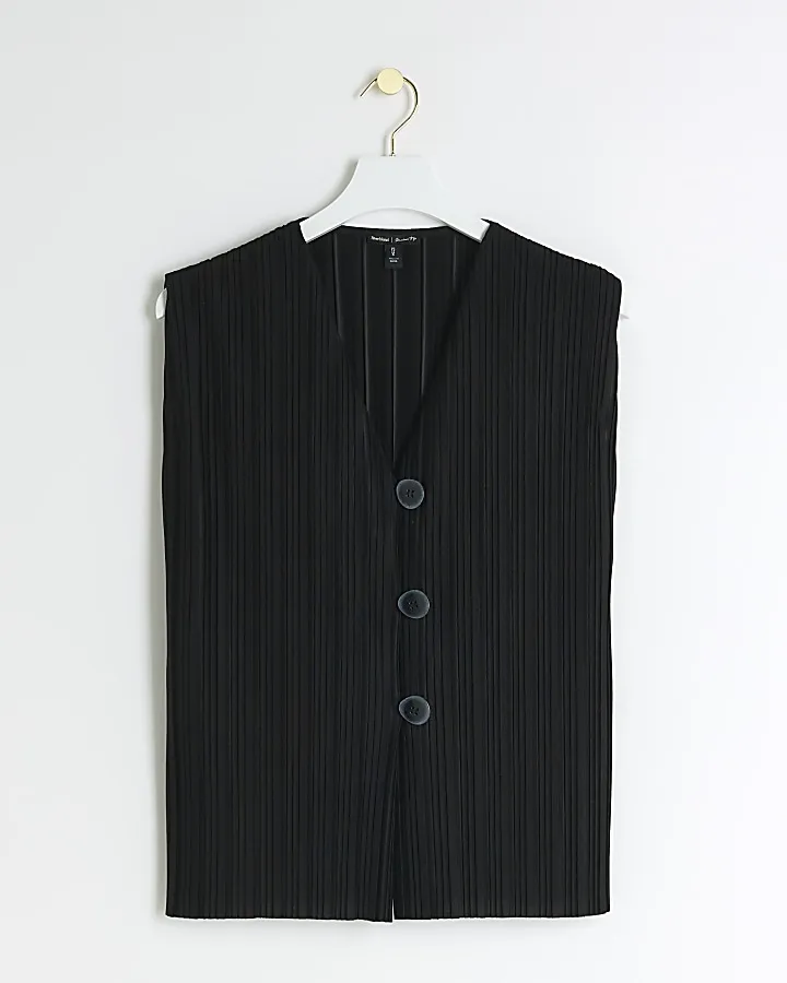 Black plisse waistcoat