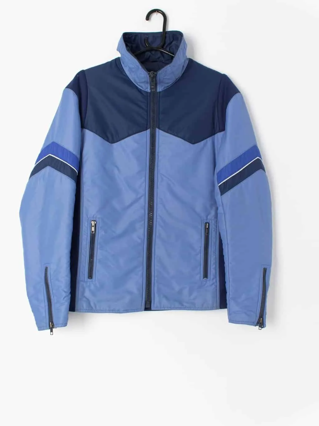 Vintage 80s Elho ski jacket in sky blue with chevron details. Made in Germany – Small / Medium