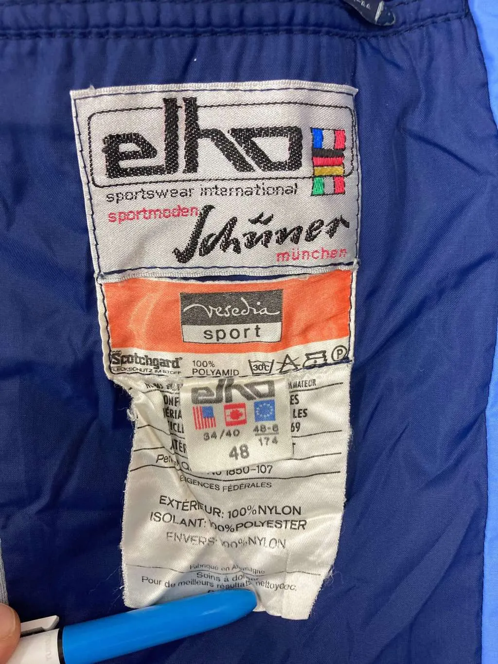 Vintage 80s Elho ski jacket in sky blue with chevron details. Made in Germany – Small / Medium