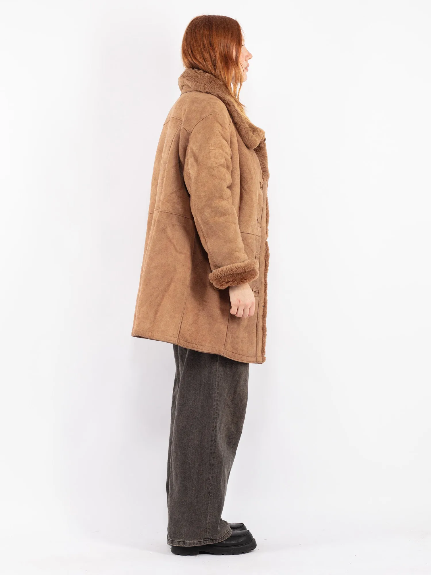 Vintage 90's Women Oversized Sheepskin Coat in Beige